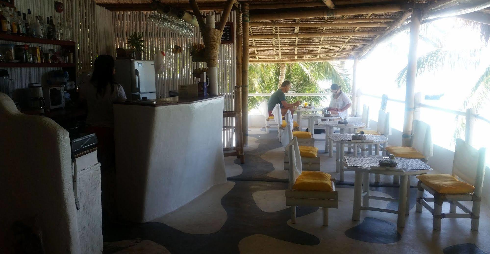 Artista Beach Villa Balabag  المظهر الخارجي الصورة