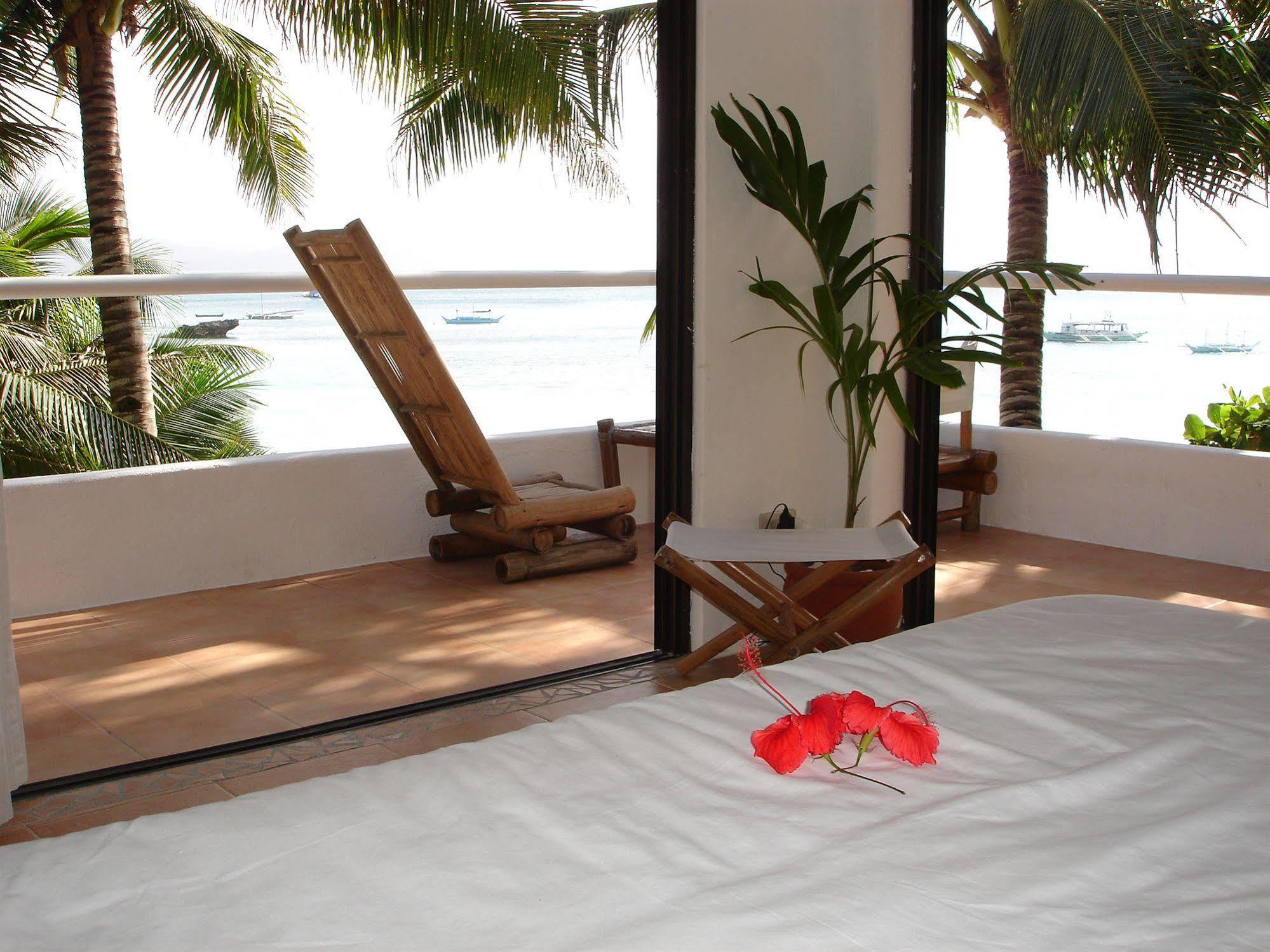 Artista Beach Villa Balabag  المظهر الخارجي الصورة