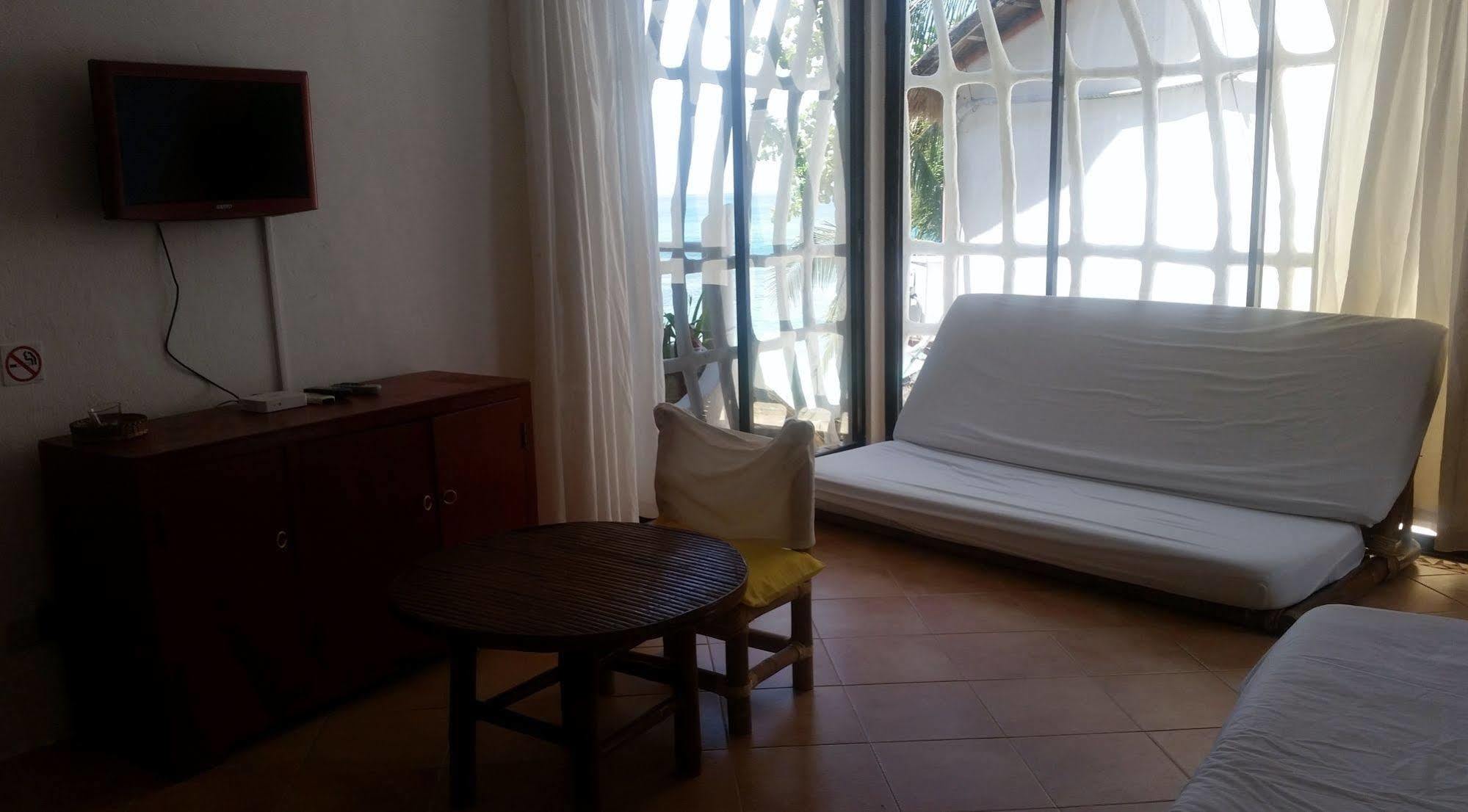 Artista Beach Villa Balabag  المظهر الخارجي الصورة