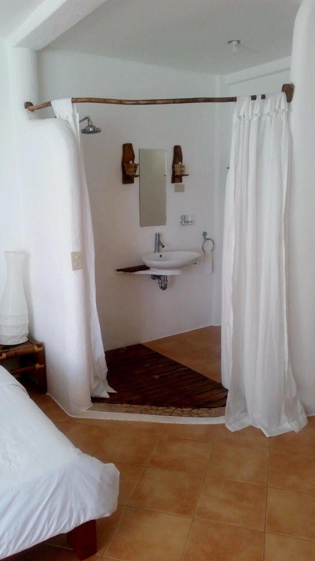 Artista Beach Villa Balabag  المظهر الخارجي الصورة