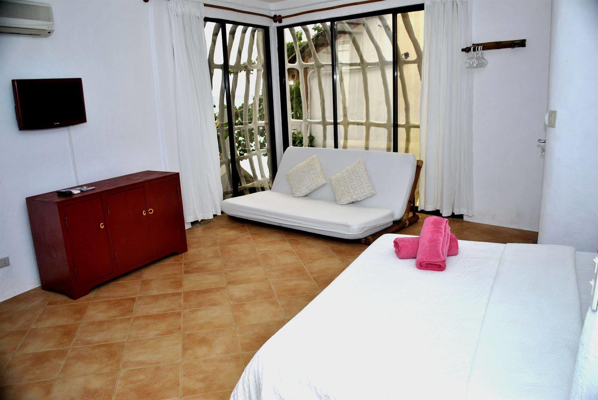 Artista Beach Villa Balabag  المظهر الخارجي الصورة
