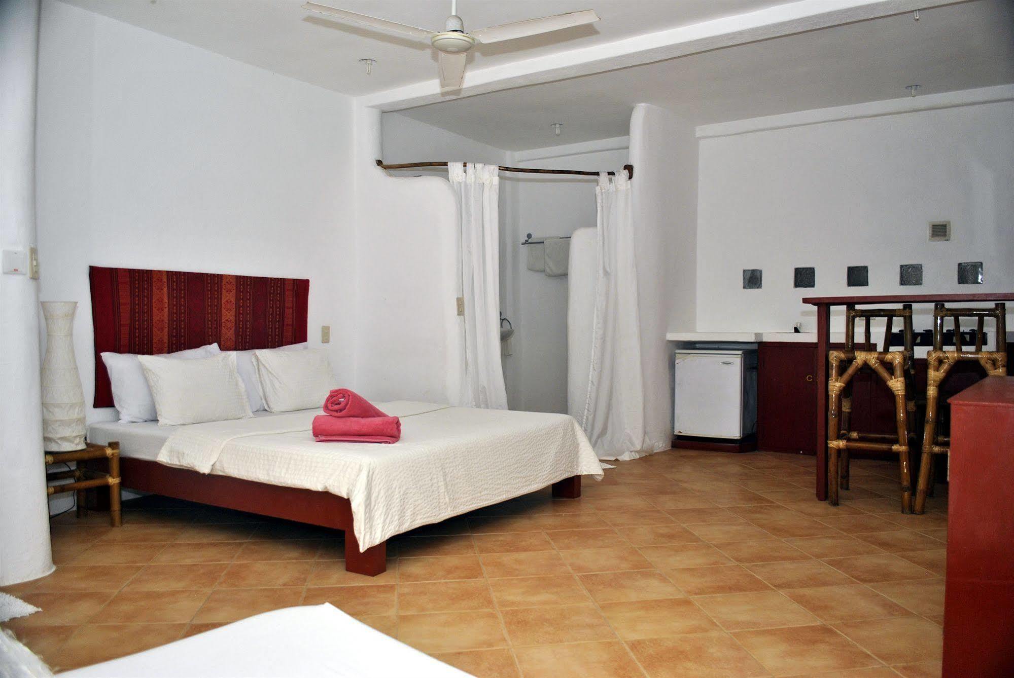 Artista Beach Villa Balabag  المظهر الخارجي الصورة