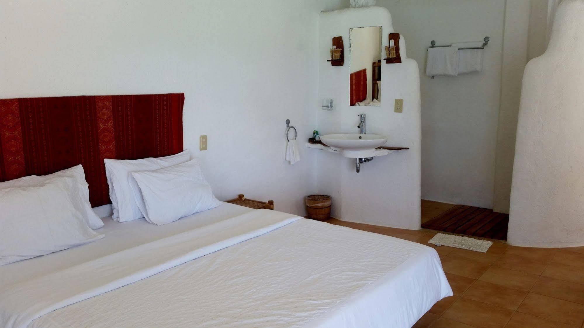 Artista Beach Villa Balabag  المظهر الخارجي الصورة
