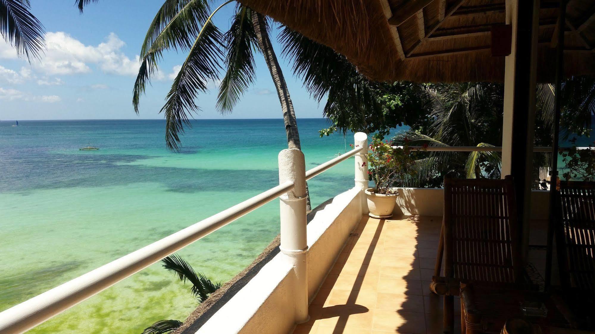 Artista Beach Villa Balabag  المظهر الخارجي الصورة