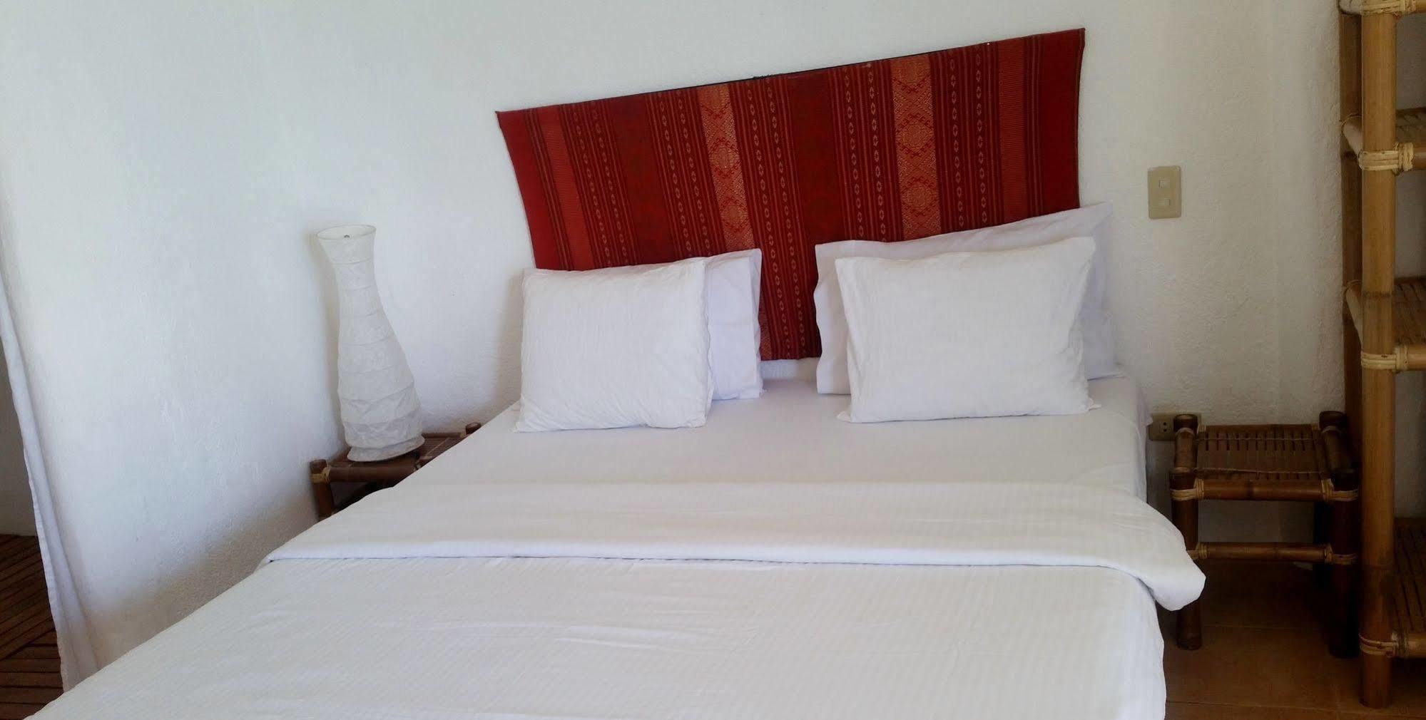 Artista Beach Villa Balabag  المظهر الخارجي الصورة
