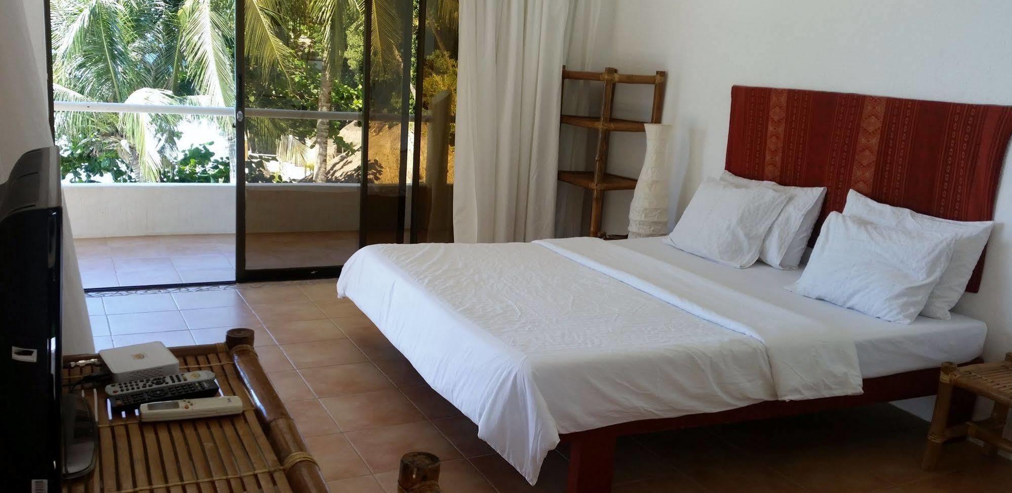 Artista Beach Villa Balabag  المظهر الخارجي الصورة